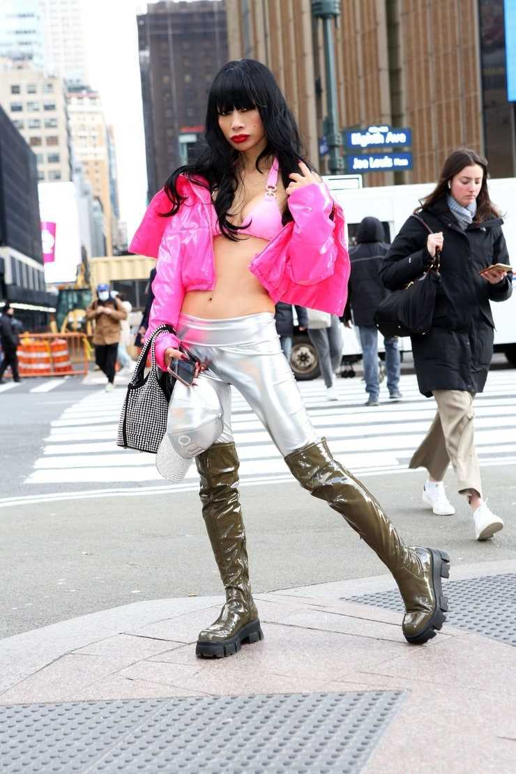 Bai Ling