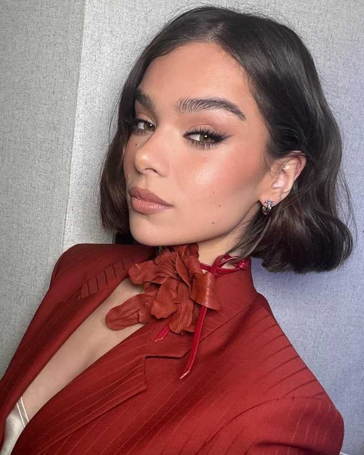 Hailee Steinfeld